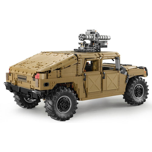 CaDA Military Series: Humvee Off Roader 1:8 voertuig - RC Optioneel (C61036W)