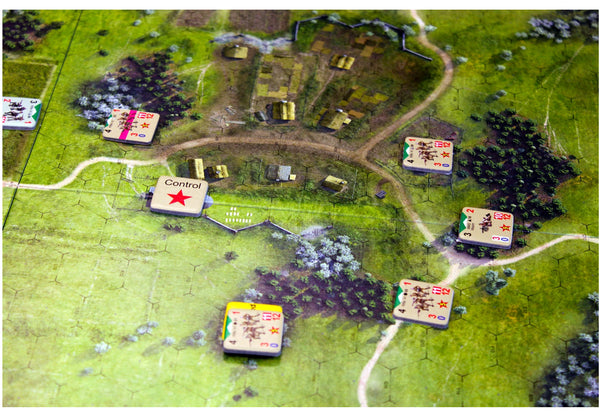 Hexagon speelveld met counters van het wargame bordspel Conflict of Heroes Awakening the Bear! 3rd edition Operation Barbarossa 1941